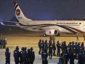 Coba Bajak Pesawat Bangladesh, Seorang Penumpang Tewas Ditembak