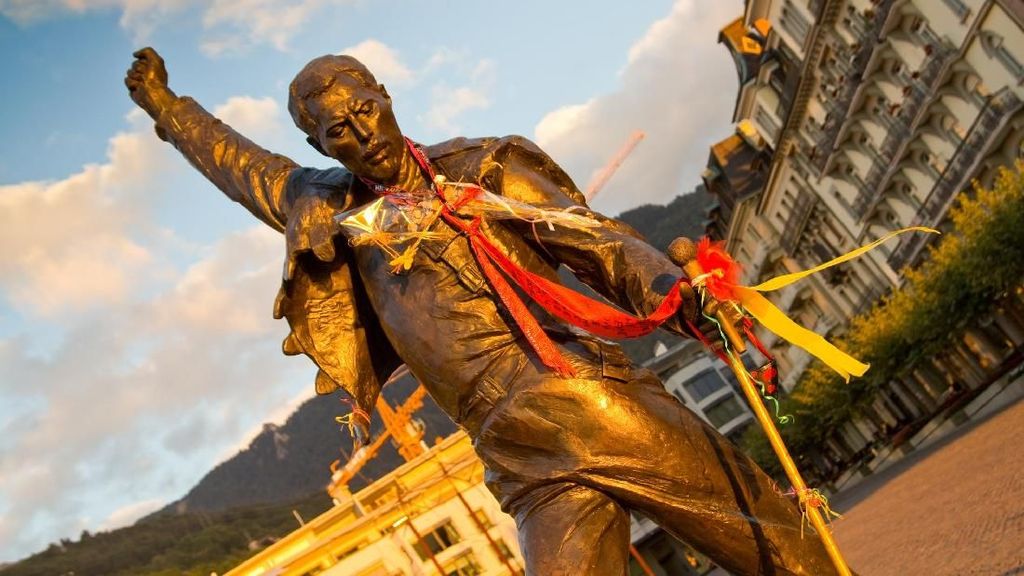 Foto: Yuk Lihat Lagi Patung Freddie Mercury di Swiss