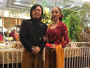 Jarang Tersorot, Kemesraan Ari Lasso dan Istri Tersayang