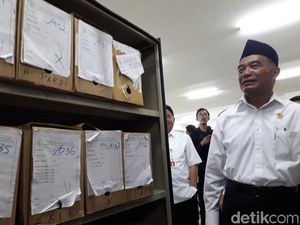 Mendikbud Tegaskan Tak Ada Rencana Penghapusan Pelajaran Agama Mendikbud Tegaskan Tak Ada Rencana Penghapusan Pelajaran Agama