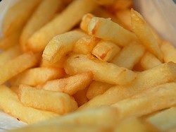 Kentang Gorengnya Dingin, Wanita Ini Lepas Tembakan di Restoran Cepat Saji