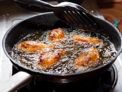 Tak Sengaja Telan Tulang Ayam, Usus Pria 56 Tahun Ini Dua Kali Bocor