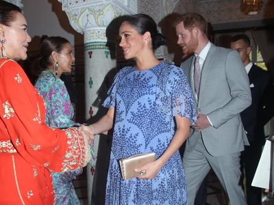 Foto: Gaya Meghan Markle Tebar Pesona di Istana Raja Maroko