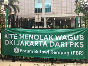 Manuver FBR Tolak Cawagub PKS: Sebar Spanduk hingga Ancam Tak Pilih Manuver FBR Tolak Cawagub PKS: Sebar Spanduk hingga Ancam Tak Pilih