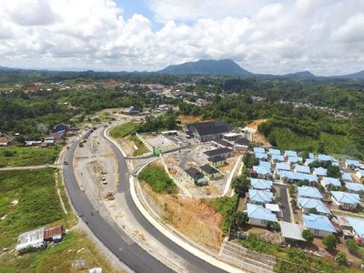 Mulusnya Jalan Perbatasan RI-Malaysia di Kalimantan