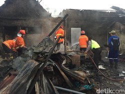 Korsleting, Rumah dan Bengkel Motor di Mojokerto Ludes Terbakar