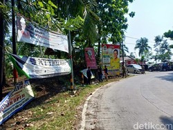 Ribuan Alat Peraga Kampanye di Pangandaran Melanggar Aturan