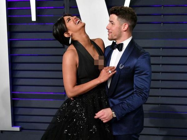 Foto: Romansa Nick Jonas dan Priyanka Chopra di Pesta Oscars 2019