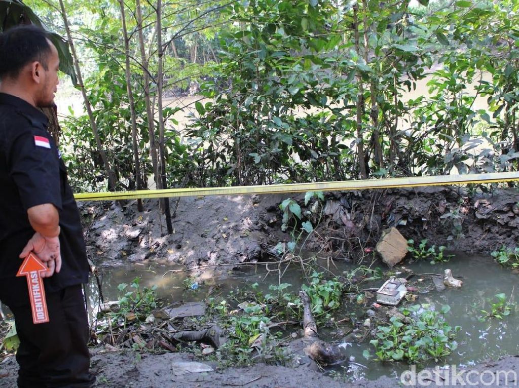 Seorang Pria Ditemukan Tewas Membusuk di Galian Bata Merah Seorang Pria Ditemukan Tewas Membusuk di Galian Bata Merah