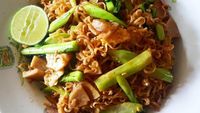 10 Ide Nikmati Mie Instan Goreng Buat Sarapan Enak