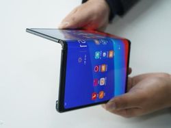 Jejak Langkah Oppo Bikin Ponsel Layar Lipat