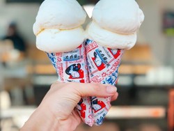 Nyam! Bernostalgia dengan Es Krim Rasa Permen Susu White Rabbit