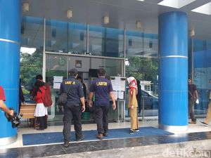 Selidiki Kebakaran RSUD Kota Tangerang, Puslabfor Cek Panel Listrik