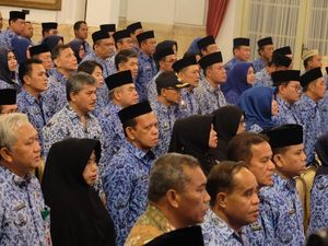 PNS Harus Pancasila, Kalau Tidak Ya Keluar! PNS Harus Pancasila, Kalau Tidak Ya Keluar!