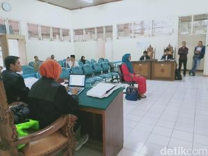Kasus Bagi-bagi Jilbab, KPU Coret Nama Adik Wali Kota Bukittinggi