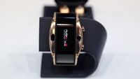 Penampakan Smartwatch Nubia yang Punya Layar Lengkung