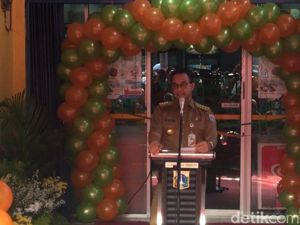 Anies Akan Perbanyak Gerai Penyalur Pangan Subsidi Anies Akan Perbanyak Gerai Penyalur Pangan Subsidi