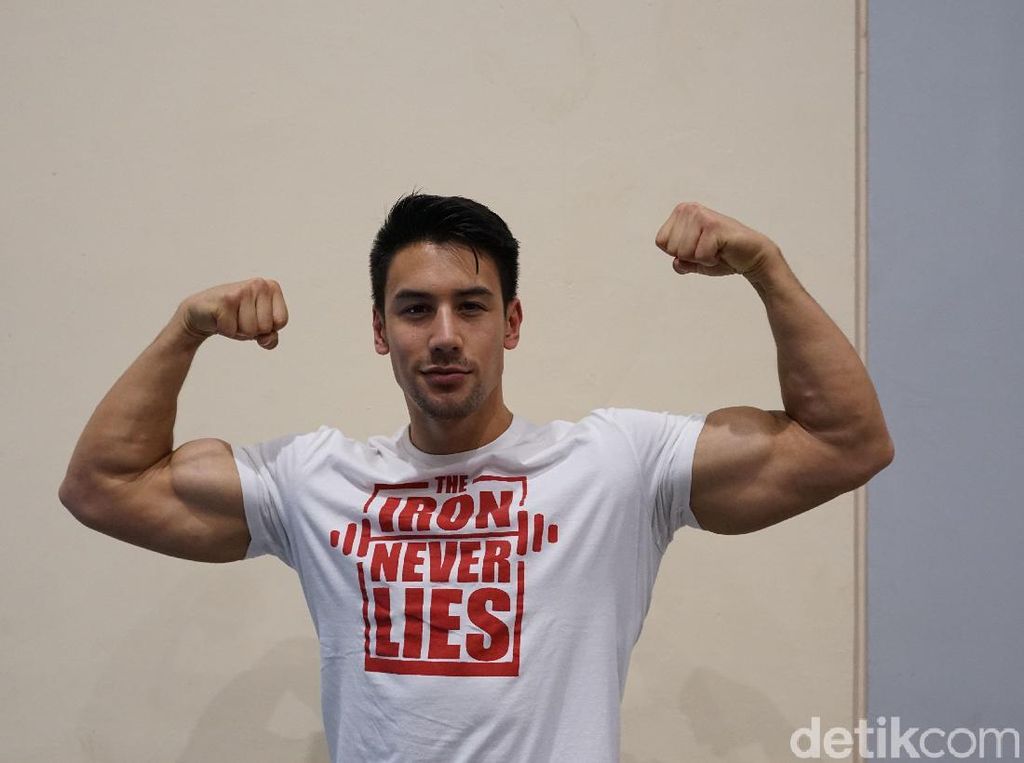 Ingin Badan Makin Jadi Seperti Ini? Si Ganteng Bobby Ida Bagikan Tipsnya Ingin Badan Makin Jadi Seperti Ini? Si Ganteng Bobby Ida Bagikan Tipsnya