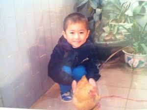 Kisah Haru Pria yang Memakan Ayam Peliharaannya Sendiri Kisah Haru Pria yang Memakan Ayam Peliharaannya Sendiri
