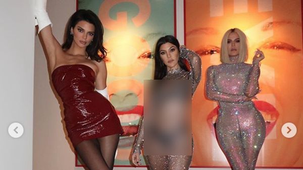 Kendall Jenner Pamer Keseksian Bareng Khloe dan Kourtney