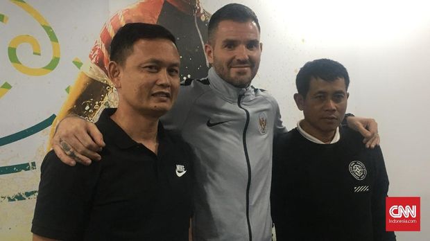 Simon ke Malaysia, Tetapi Tak Latih Timnas Indonesia