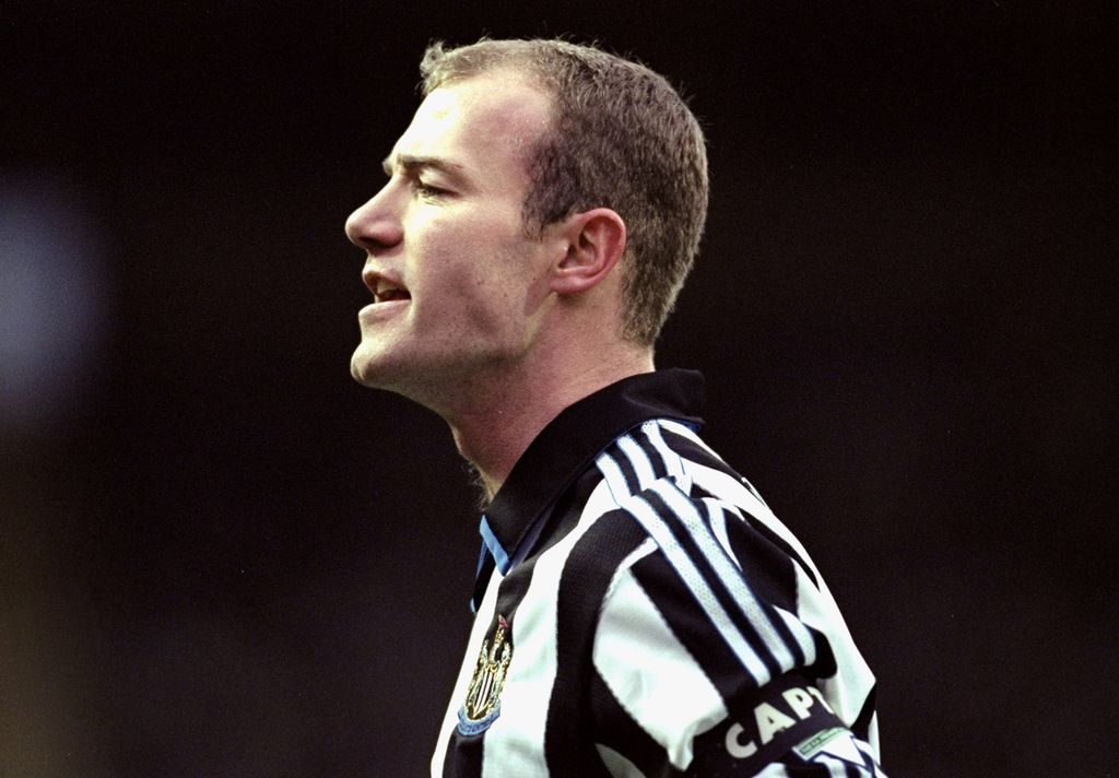 4 Jan 2000:  Alan Shearer of Newcastle United in action during the FA Carling Premier League match against West Ham United played at St James'' Park in Newcastle, England. The game ended in a 2-2 draw.  Mandatory Credit: Michael Steele /Allsport
