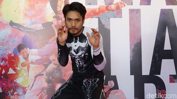 Tubuh Kekar Randy Pangalila, Hasil Makan Sate 30 Tusuk Tiap Hari