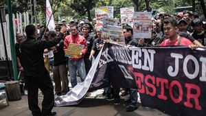 Aksi Pekerja Pelabuhan Paksa Masuk Kementerian BUMN