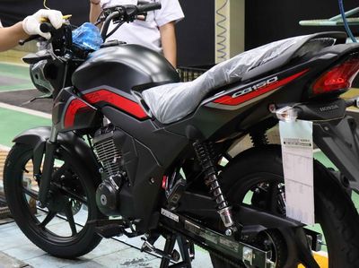 Honda CB150 Verza Makin Macho Nih Bro!