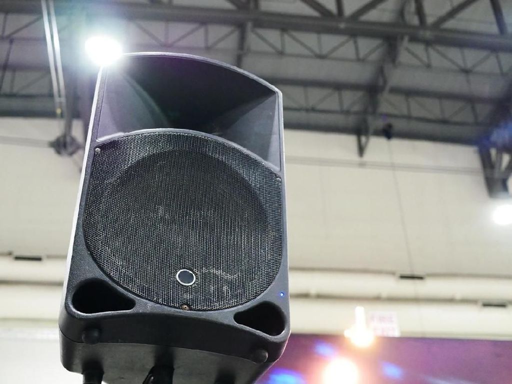Sekeras Apa Suara Sound System Hajatan yang Bisa Merusak Telinga? Sekeras Apa Suara Sound System Hajatan yang Bisa Merusak Telinga?