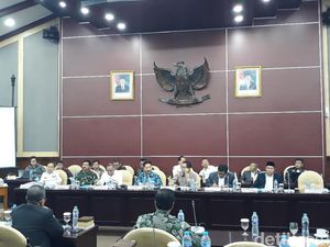 Menhan: Teroris-Narkoba-Bencana Ancaman Nyata Bangsa Menhan: Teroris-Narkoba-Bencana Ancaman Nyata Bangsa