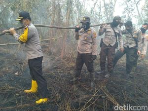 Cegah Kebakaran Menyebar, Satgas Karhutla di Bengkalis Bikin Sekat