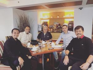 Pelatih Timnas U-22 , Indra Sjafri Gemar Makan Buah Segar dan Minum Teh