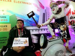 Saat Hanoman Beraksi Hukum Hakim Nakal