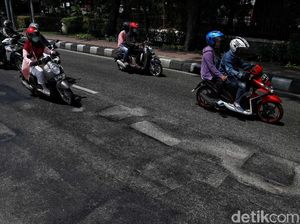 Tambal Sulam Jalan Rusak di Garut Selesai H-7 Lebaran