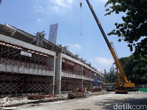 Stadion Manahan Direnovasi Jadi GBK Versi Mini Stadion Manahan Direnovasi Jadi GBK Versi Mini