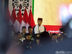 Ajak NU Perangi Hoax, Jokowi Singgung Kampanye Hitam Larangan Azan