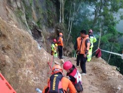 Evakuasi Korban Longsor Tambang Emas di Bolmong Dihentikan Sementara