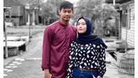Dan kiper kedua Timnas Indonesia U-22, Satria Tama, juga punya pengawal hati bernama Aisyah Ayuningtyas. Di Instagramnya, kiper milik Madura United itu kerap menuliskan kata-kata puitis untuk sang kekasih. (Foto: Instagram @satriatama23)