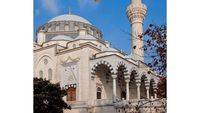 Megahnya Masjid Tokyo Camii Tempat Syahrini dan Reino Barack Dikabarkan Nikah