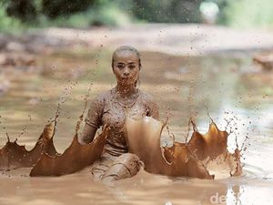 Pasca Model Mandi Lumpur, Jalan di Sumsel Mulai Ditambal Pasca Model Mandi Lumpur, Jalan di Sumsel Mulai Ditambal