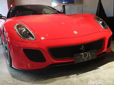 Ferrari Sudah Bekas Saja Tembus Belasan Miliar Rupiah
