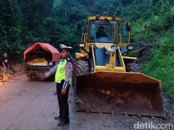 Longsor Terjadi di Jalur Pekalongan-Banjarnegara