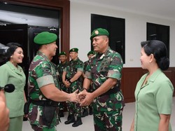 16 Perwira Tinggi TNI AD Naik Pangkat