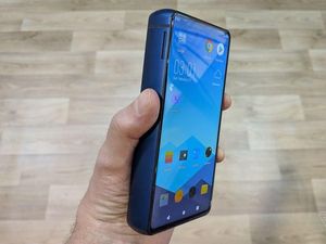 5 Smartphone Paling Unik di 2019