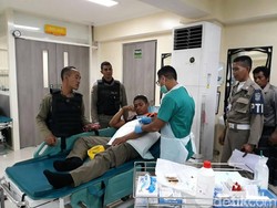 Anggota Satpol PP Surabaya Dibacok Saat Penertiban di Pasar Keputran