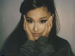 Ariana Grande Perkenalkan Needy di iHeart Radio Music Awards 2019