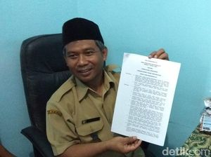 Perjalanan Kades Yatin Larang Pertambangan di Lereng Merapi Perjalanan Kades Yatin Larang Pertambangan di Lereng Merapi