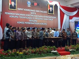Gubernur dan Kepala Daerah di Jatim Komitmen Berantas Korupsi