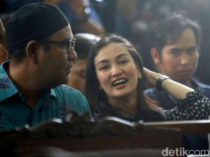 Atiqah Hasiholan Jadi Penjamin Status Tahanan Kota Ratna Sarumpaet